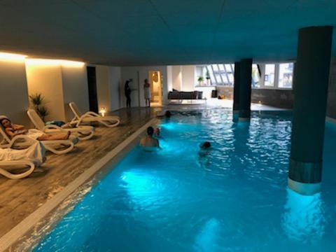 Appartement privé dans résidence Balnéo Aladin Cauterets Esterno foto