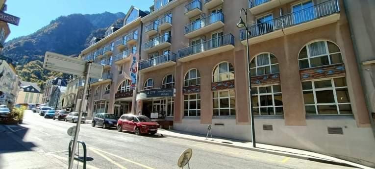 Appartement privé dans résidence Balnéo Aladin Cauterets Esterno foto