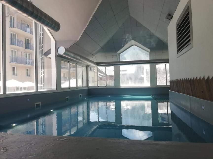 Appartement privé dans résidence Balnéo Aladin Cauterets Esterno foto